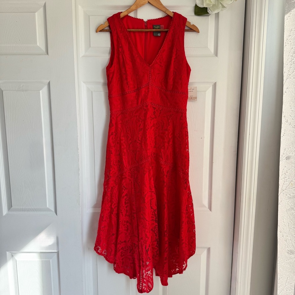 HP🌸 NWT Taylor Red Lace Sleeveless Midi dress size 6 - Picture 2 of 15